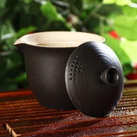 Набор для чайной церемонии керамический &laquo;Атмосфера&raquo;, 6 предметов: чайник 250 мл, 3 пиалы 50 мл, тряпка, сумка, цвет коричневый