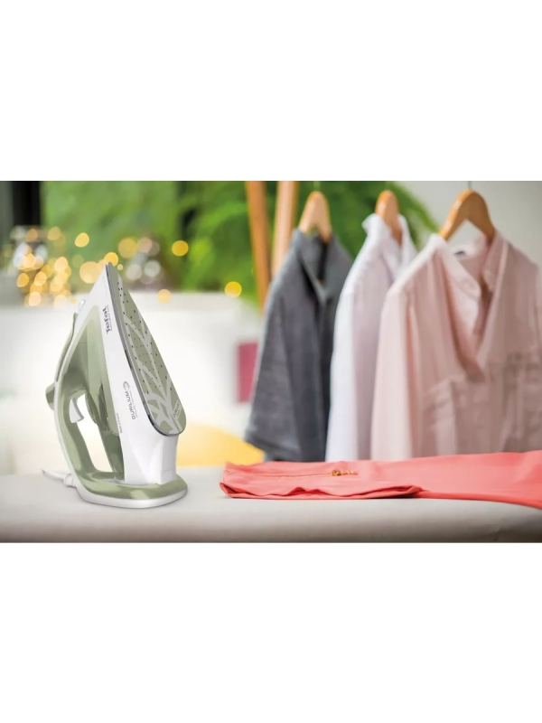 Паровой утюг Easygliss Eco FV5781E1, зеленый