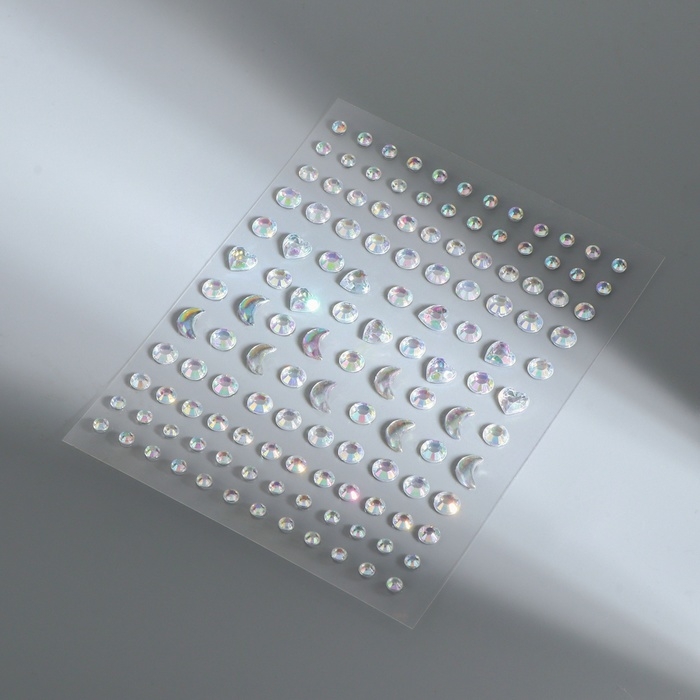 Стразы самоклеящиеся фигурные &laquo;Ассорти&raquo;, с голографией, 128 шт на листе, цвет серебряный