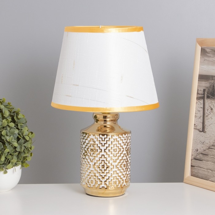Лампа настольная Лампа настольная "Клаудия" 1х40Вт Е14 белый/золото 22х22х36см
