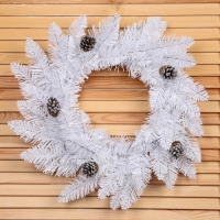 Новогодний венок "Белый" шишка серебро 45см Новогодний венок "Белый" шишка серебро 45см