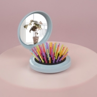 Расчёска массажная &laquo;Мягкие зверята&raquo;, складная, с зеркалом, d = 7,5 см, рисунок МИКС