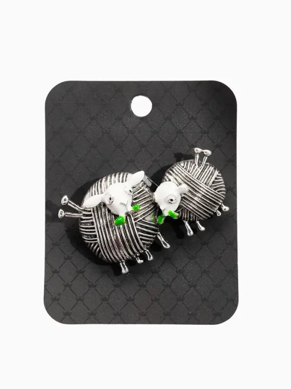 Брошь &laquo;Овечки пара&raquo;, цвет белый в чернёном серебре
