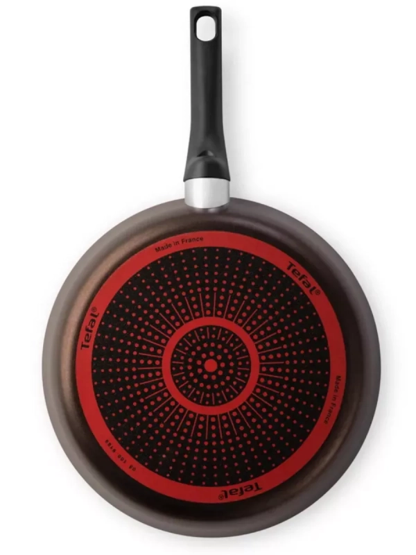 Сковорода Easy Plus 04237122, 22 см с титановым покрытием