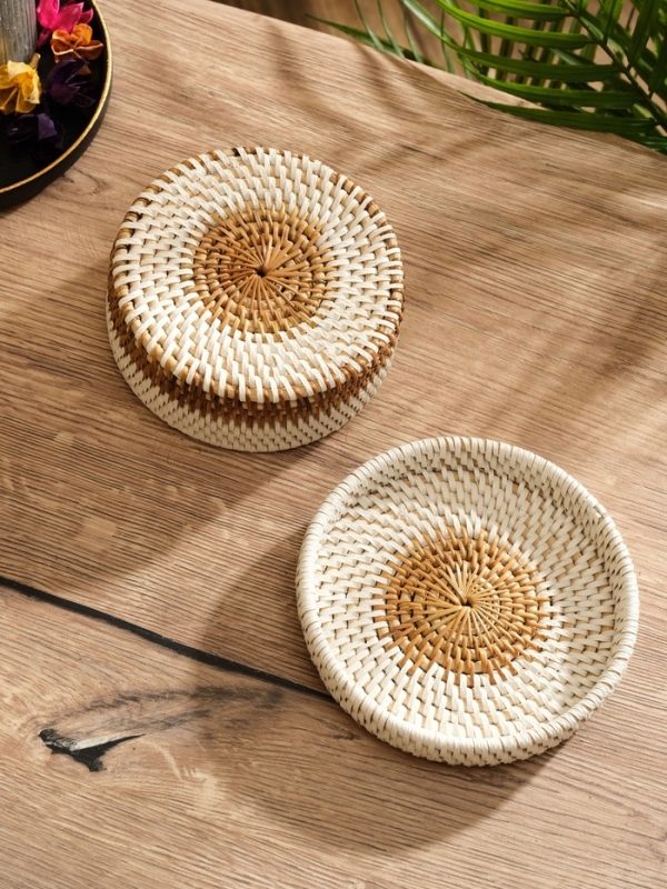 Корзинка плетеная ротанг, 14х14х5,5 см Корзинка плетеная ротанг, 14х14х5,5 см