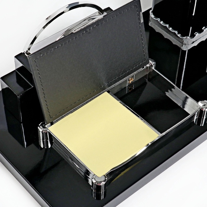 Набор настольный канцелярский 4в1 с часами, черное дерево Набор настольный канцелярский 4в1 с часами, черное дерево