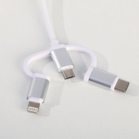 Ежедневник со встроенным зарядным устройством 8000 мАh и флешкой 16 ГБ &laquo;Дракон&raquo;, 17,5 х 3,8 х 23,3 см.