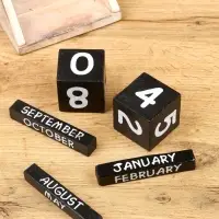 Календарь настольный &laquo;Мопед&raquo;, 14&times;5.5&times;14.5 см, дерево, фиолетовый