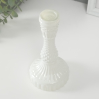 Подсвечник стекло на 1 свечу "Геката" белый d=2,5 см 8х8х17,5 см Подсвечник стекло на 1 свечу "Геката" белый d=2,5 см 8х8х17,5 см