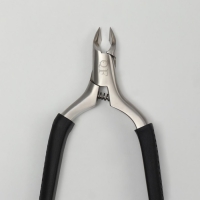 Кусачки педикюрные &laquo;Premium&raquo;, скрытая пружина, 11,5 см, длина лезвия - 6 мм, цвет серебристый/чёрный