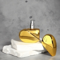 Флакон для парфюма &laquo;Сердце&raquo;, стеклянный, с распылителем, 25 мл, цвет золотистый