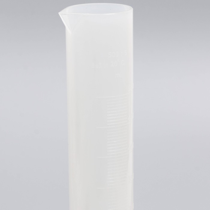 Цилиндр 500 мл с носиком (объемная шкала)