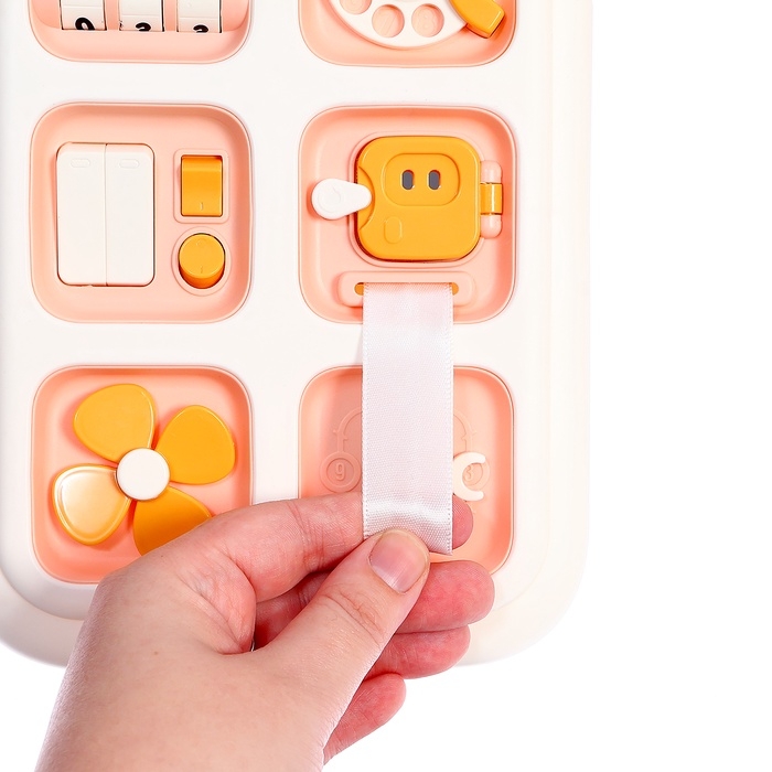 Развивающая игрушка &laquo;Бизиборд&raquo;, подвижные элементы