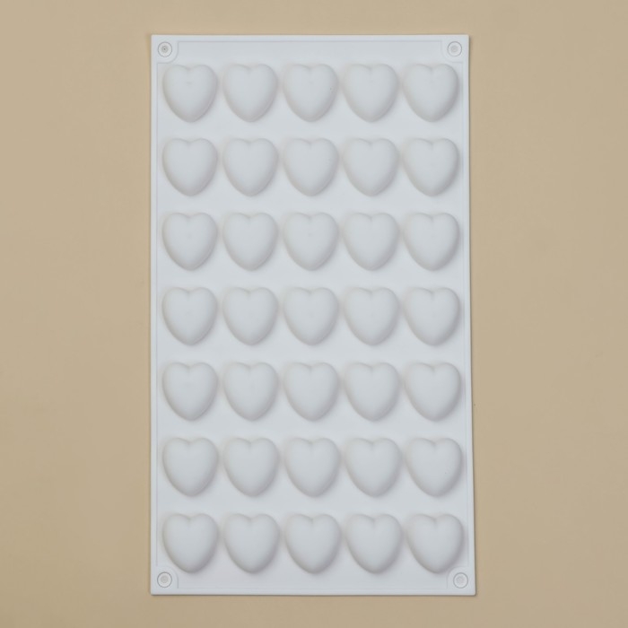 Форма для муссовых десертов и шоколада KONFINETTA «Сердца», силикон, 29,7×17,3×1,5 см, 35 ячеек (2,7×2,5 см), цвет белый Форма для муссовых десертов и шоколада KONFINETTA «Сердца», силикон, 29,7×17,3×1,5 см, 35 ячеек (2,7×2,5 см), цвет белый