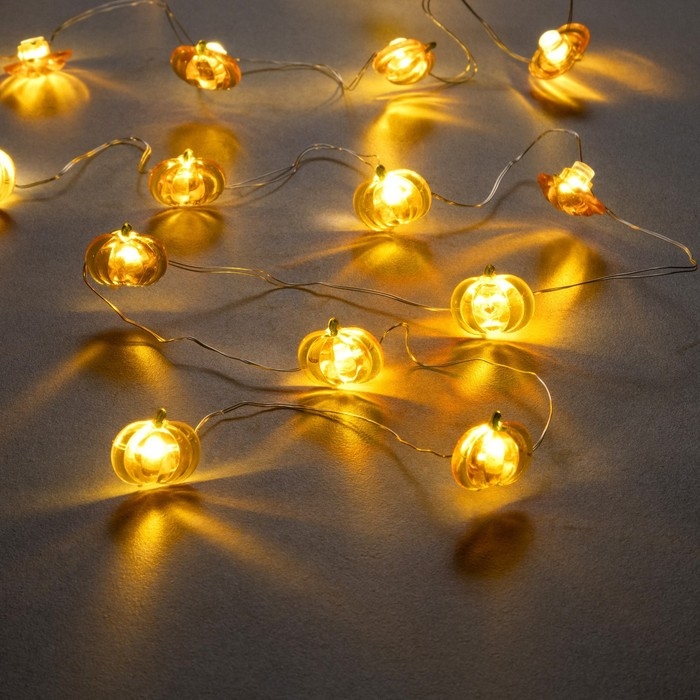 Гирлянда &laquo;Нить&raquo; 2 м роса с насадками &laquo;Тыква&raquo;, IP20, серебристая нить, 20 LED, свечение тёплое белое, 2 режима, ААх2