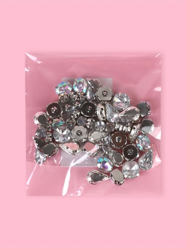 Стразы в оправе ассорти (наб 50шт цена за наб) пластик серебряный и АВ Стразы в оправе ассорти (наб 50шт цена за наб) пластик серебряный и АВ