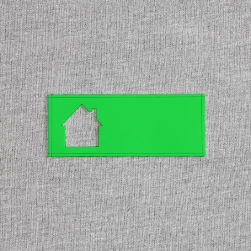 Лейбл из ПВХ с вырубкой &laquo;Дом&raquo;, зеленый неон