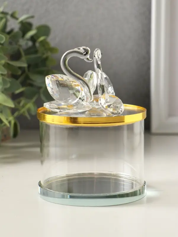 Шкатулка стекло с металлическим ободком "Лебеди" золото 8,2х8,2х11 см