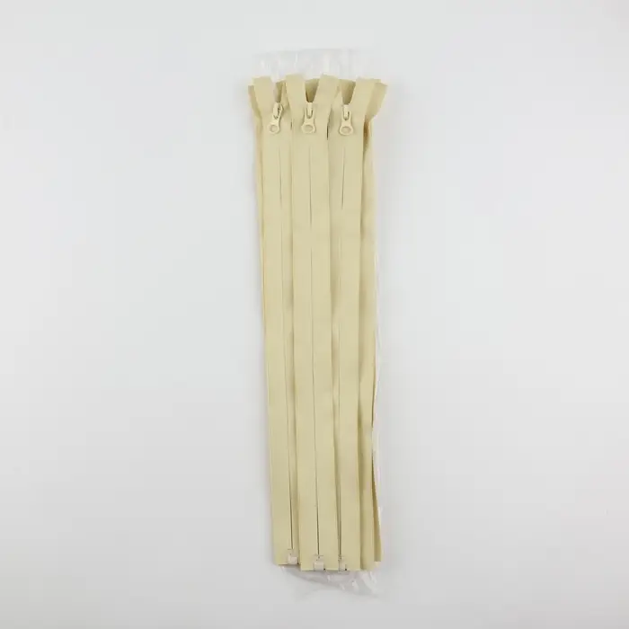 Молния &laquo;Спираль&raquo;, №7, разъёмная, водонепроницаемая, замок автомат, 40 см, светло-бежевая