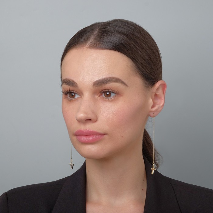 Серьги висячие со стразами &laquo;Крестик&raquo; на цепочке, цвет белый в золоте, 10,3 см