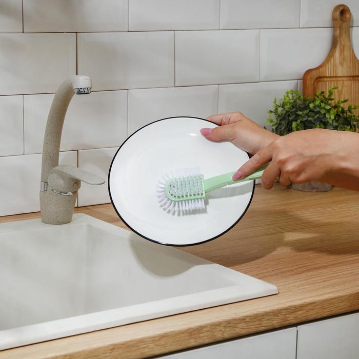 Щётка для посуды Доляна &laquo;Сфера&raquo;, 23&times;6&times;4 см, цвет МИКС