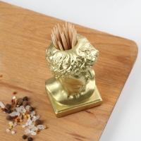 Подставка для зубочисток «Давид», золотая, 5х5х9 см Подставка для зубочисток «Давид», золотая, 5х5х9 см