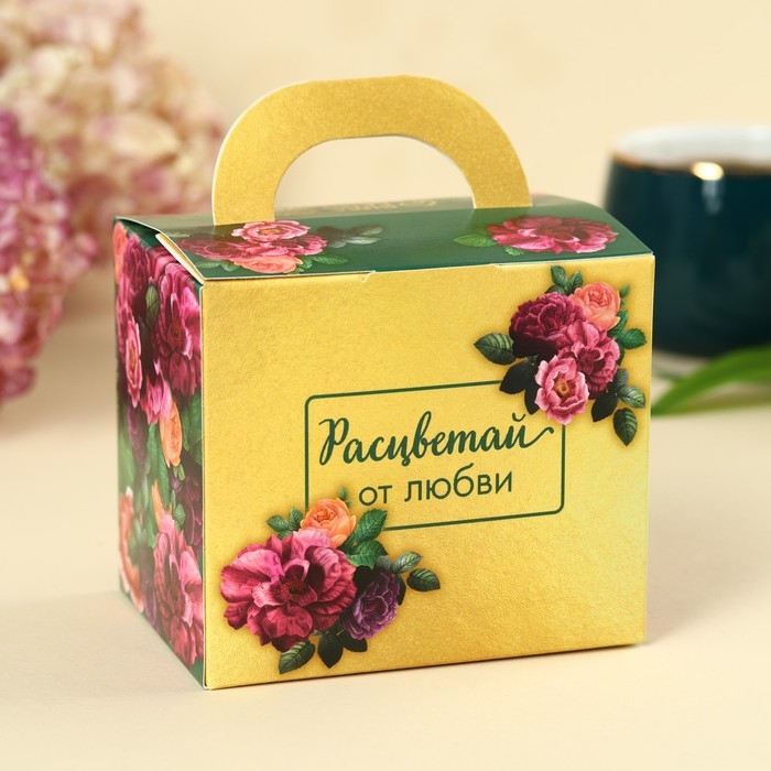 Набор &laquo;Расцветай от любви&raquo;: кофе молотый со вкусом: нуга 30 г., кружка 300 мл.