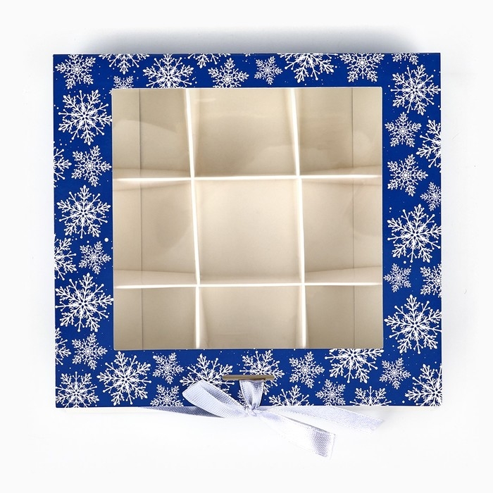 Коробка под 9 конфет с ячейками &laquo;Снежинки&raquo; 14.8 х 13.5 х 3.5 см, Новый год