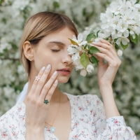 Кулон &laquo;Чек-лист на весну&raquo; цветочек, цвет голубой в золоте, 40 см