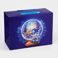 Новый год. Сумка-коробка подарочная новогодняя "Стеклянный шар", 27 х 20 х 13 см. Новый год. Сумка-коробка подарочная новогодняя "Стеклянный шар", 27 х 20 х 13 см.