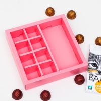 Коробка под 8 конфет + шоколад, с окном, розовая, 17.7&times;17.85&times;3.85 см