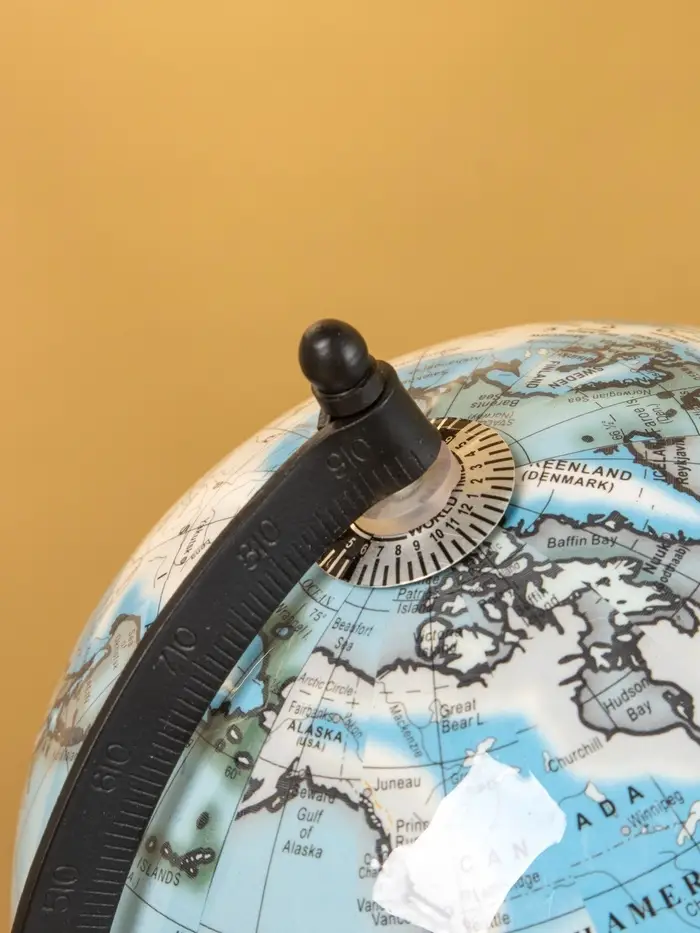 Глобус сувенирный 18х15х25 см, подставка мрамор