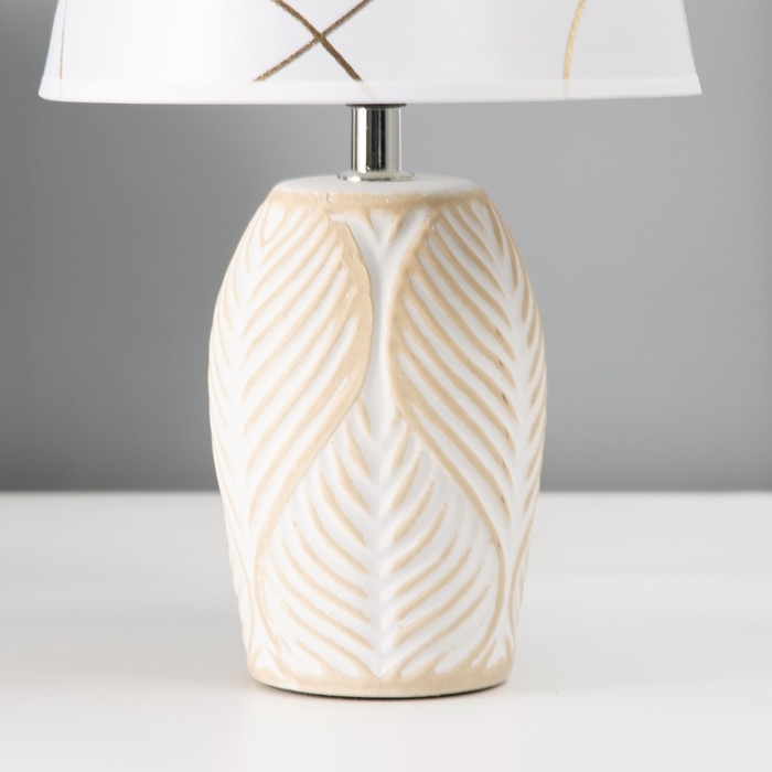 Настольная лампа с абажуром RISALUX &laquo;Турин&raquo;, Е14, 40 Вт, бело-золотой, 20&times;20&times;33 см