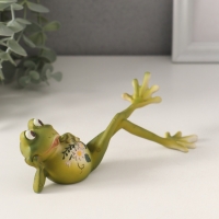 Сувенир полистоун "Лягушонок на отдыхе, с цветами на животике" 15,5х6х7 см