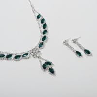 Набор 2 предмета: серьги, колье &laquo;Листопад&raquo; ромб, цвет изумрудно-белый в серебре, 45 см
