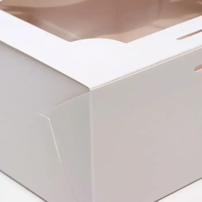 Коробка для 4 пирожных, белая, 16&times;16&times;8 см