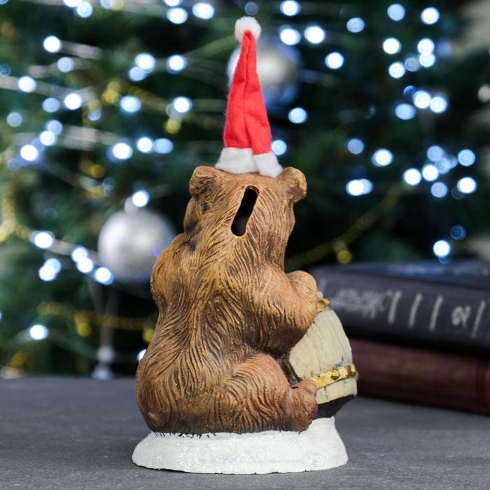 Копилка для денег &laquo;Медведь с бочонком новогодний&raquo;, 12&times;8&times;14 см