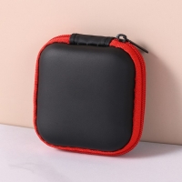 Футляр для наушников, квадратный, мат. верха: экокожа, 80х80х30 мм, черный