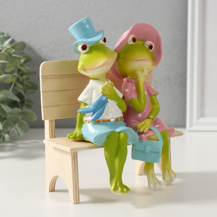 Сувенир полистоун "Лягушки на скамеечке - свидание" 16,8х8,5х13 см