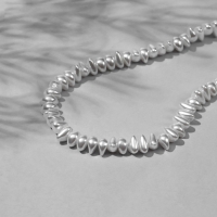 Бусины пластиковые на нити &laquo;Жемчуг&raquo; 8&times;6 мм, (набор 190 шт.), цвет белый