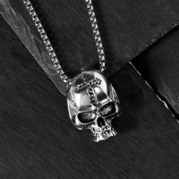 Кулон &laquo;Череп&raquo; с крестом, цвет чернёное серебро, L=70 см