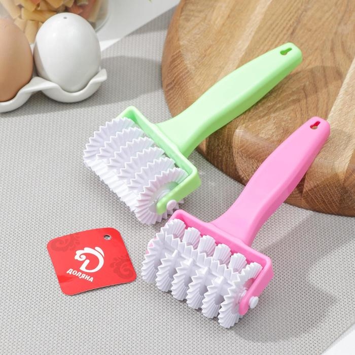 Валик для нарезки теста Доляна &laquo;Яркий&raquo;, 17&times;8&times;4,5 см, фактурный, цвет зелёный