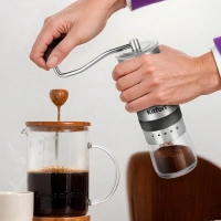 Кофемолка ручная жерновая для кофе КТ-7470