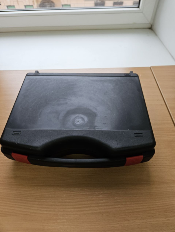 Пусковое устройство для автомобиля с компрессором