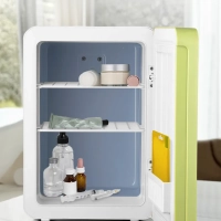 Холодильник для косметики мини КТ-4109 - 10 л. - 52 Вт