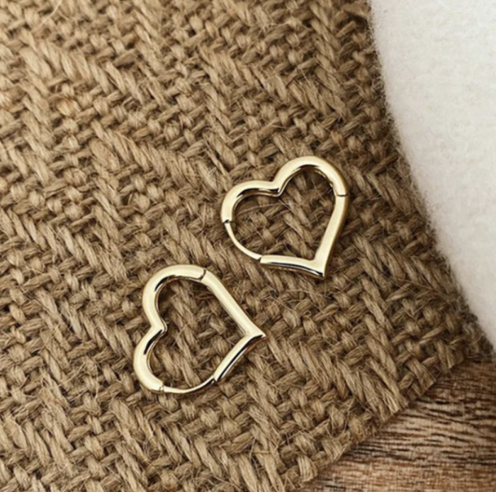 Серьги в форме сердца