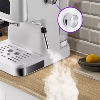 Кофеварка рожковая с капучинатором КТ-7139 - 1050 Вт Кофеварка рожковая с капучинатором КТ-7139 - 1050 Вт