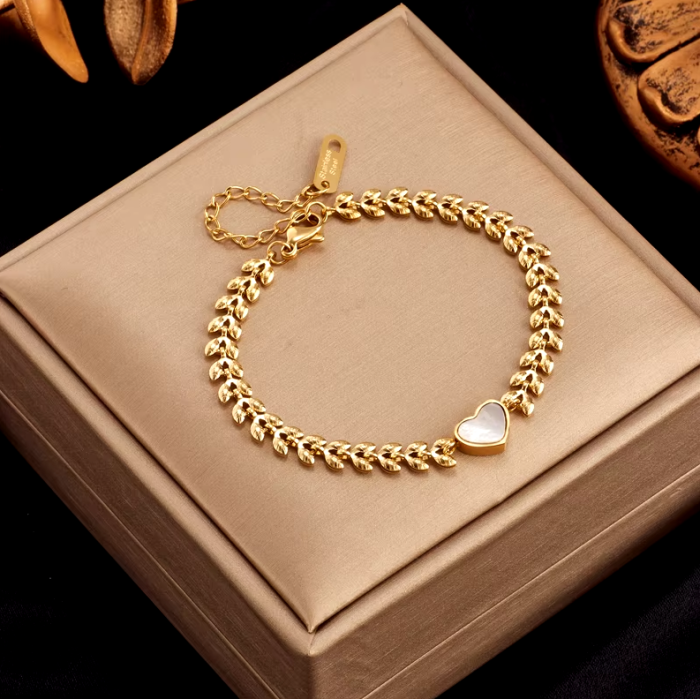 DIEYURO 316L браслет из нержавеющей стали золотого цвета с подвесками в форме сердца для женщин DIEYURO 316L браслет из нержавеющей стали золотого цвета с подвесками в форме сердца для женщин