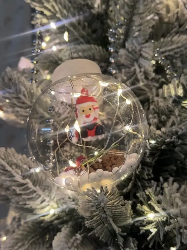 Новогодняя гирлянда с шариками "Дед Мороз"