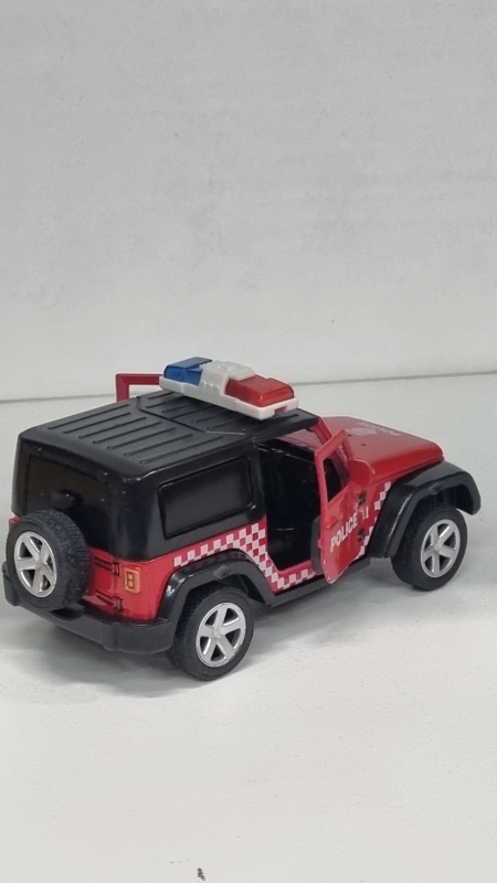 Модель машины джип для детей Модель машины джип для детей